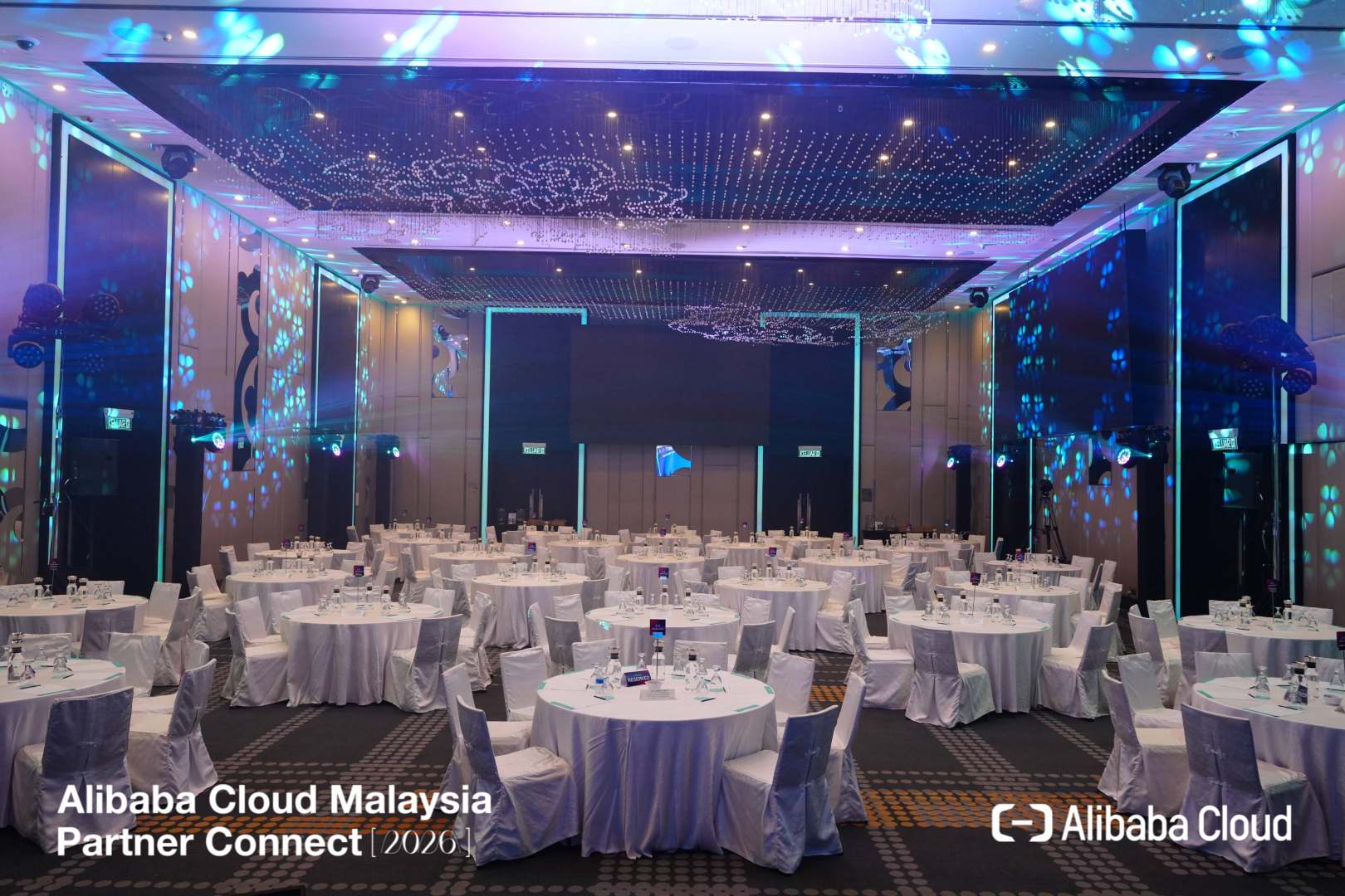 CHK02256-opq3015433971